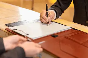 男士二个字含含义